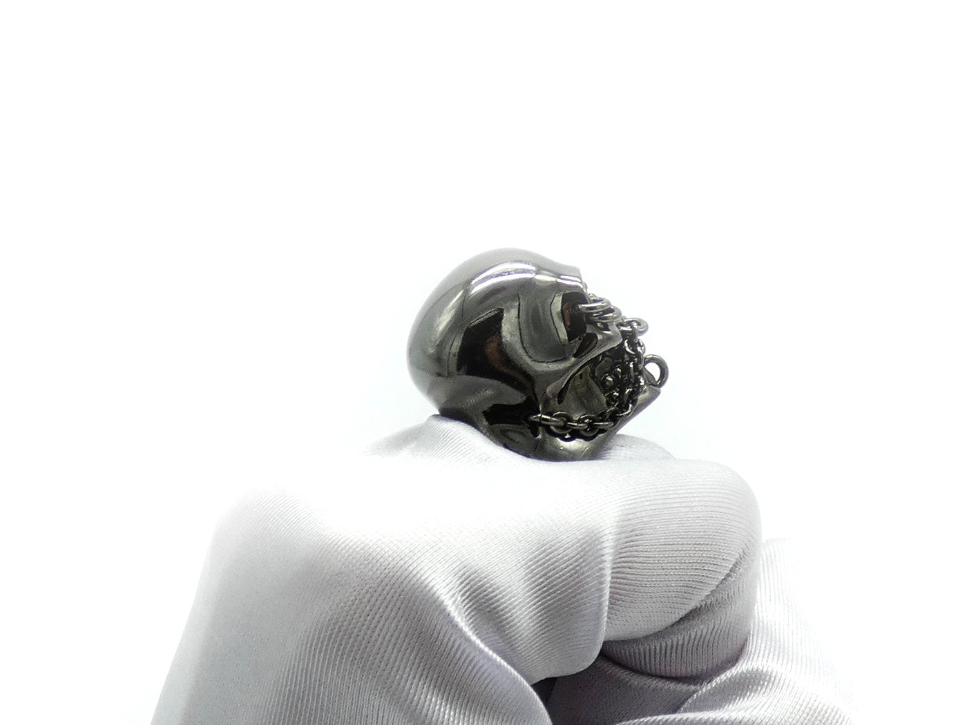 Alexander McQueen Pierced Skull Ring