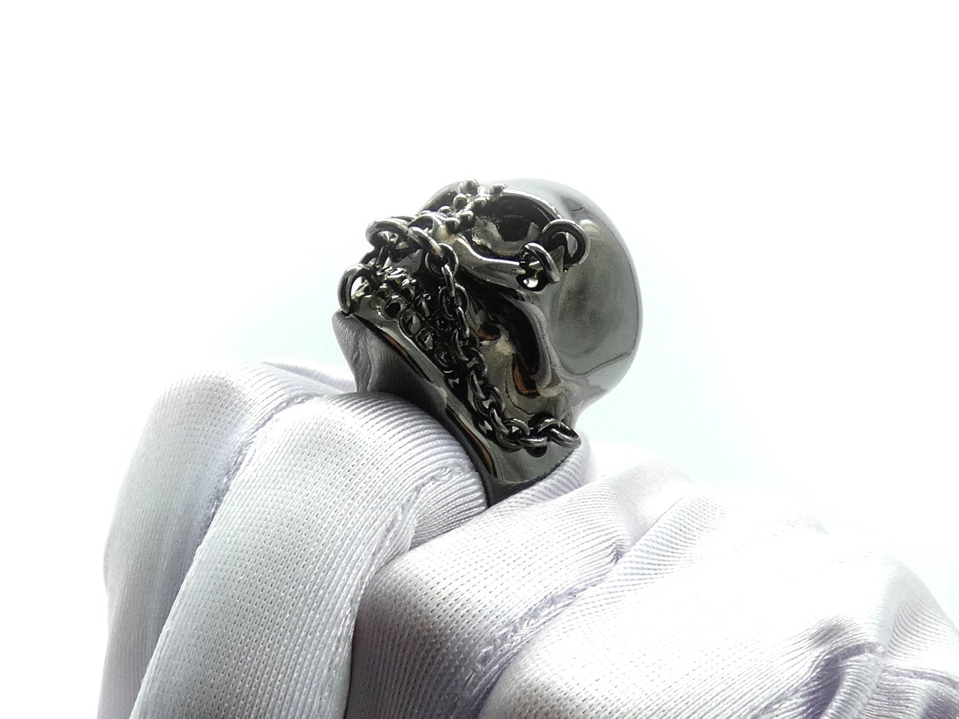 Alexander McQueen Pierced Skull Ring