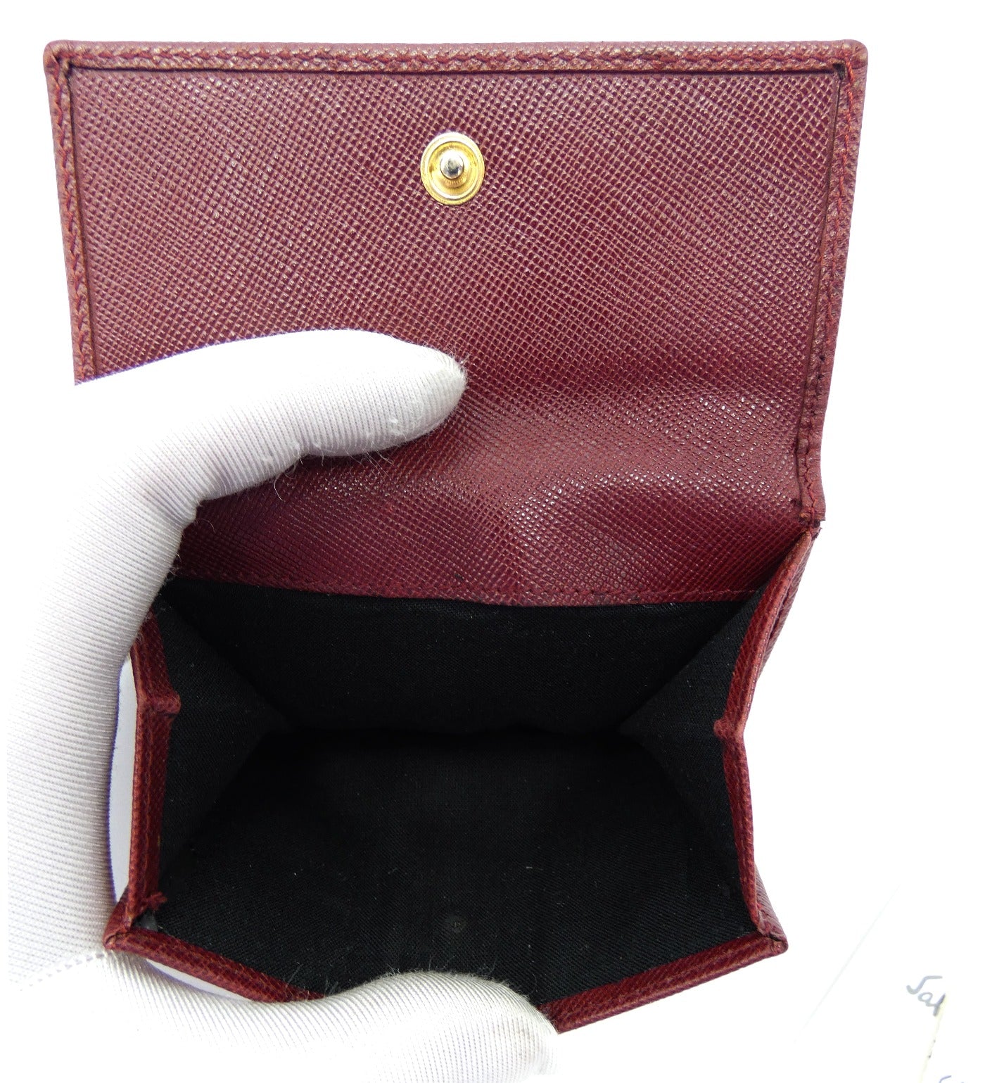 Salvatore Ferragamo Bordeaux Saffiano Gancini Compact Wallet Wallet Salvatore Ferragamo