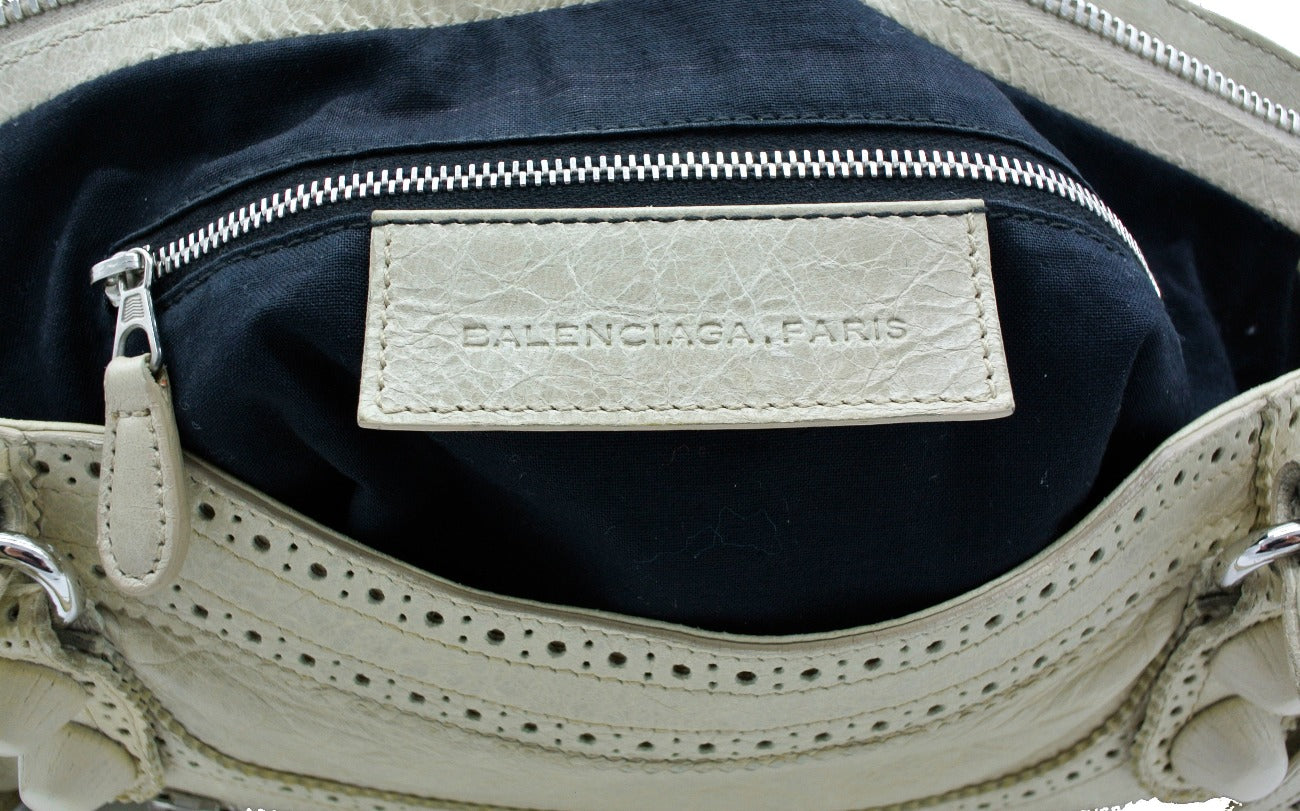 Balenciaga Blanc Crème Brogue Classic City Bag Bag Balenciaga
