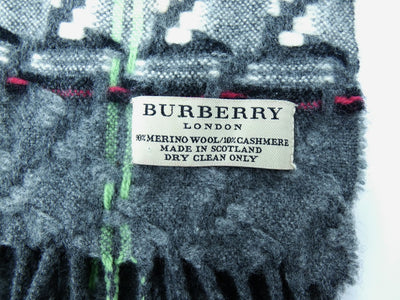 Burberry Wool and Cashmere Houndstooth Giant Nova Check Grey Scarf/Shawl - Large 25" x 78"