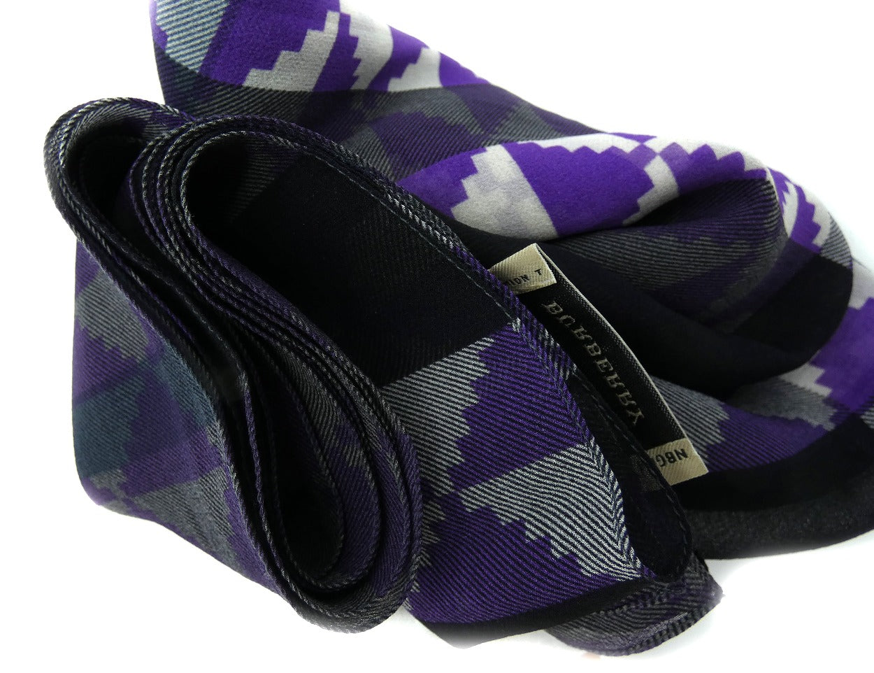 Burberry Silk Herringbone Giant Nova Check Purple Scarf Scarf Burberry